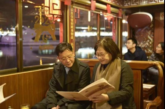 红龙扑克 - 专业在线扑克赛事运营商