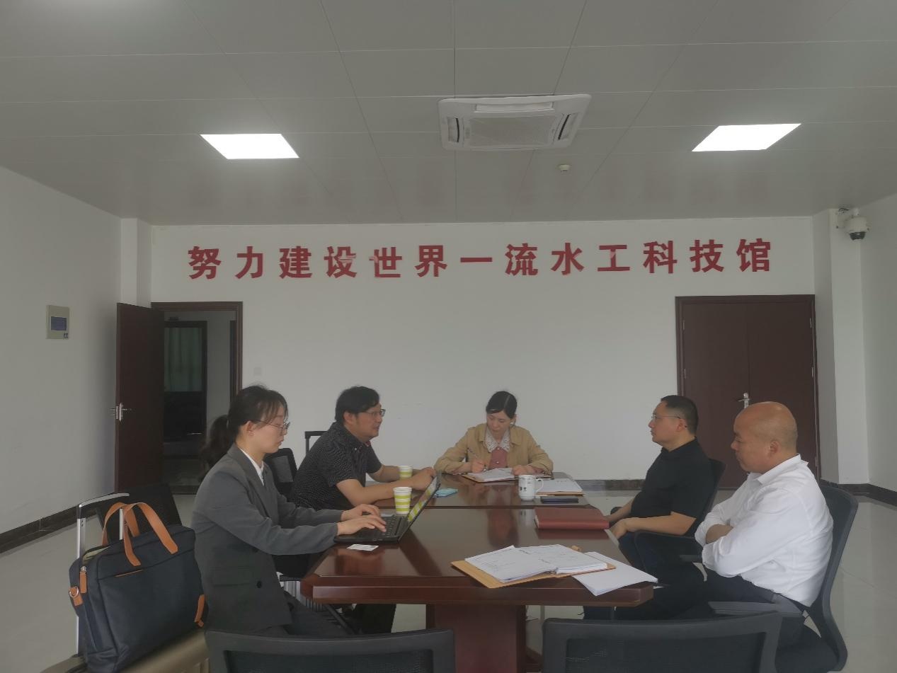 红龙扑克 - 专业在线扑克赛事运营商