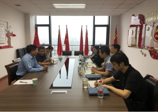 红龙扑克 - 专业在线扑克赛事运营商