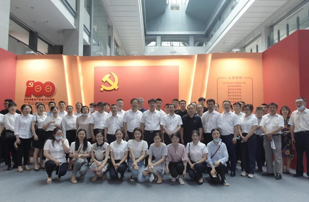 红龙扑克 - 专业在线扑克赛事运营商