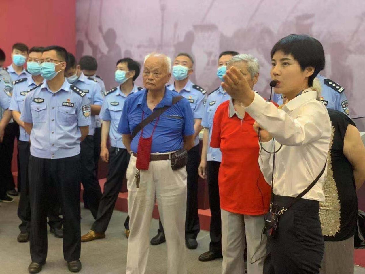 红龙扑克 - 专业在线扑克赛事运营商