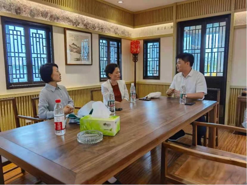 红龙扑克 - 专业在线扑克赛事运营商
