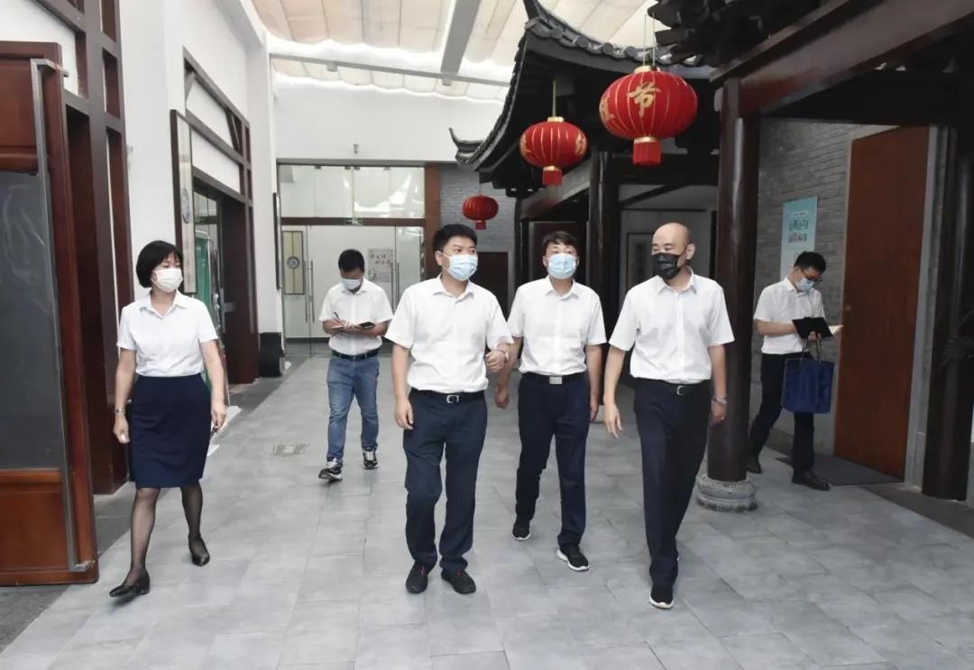 红龙扑克 - 专业在线扑克赛事运营商