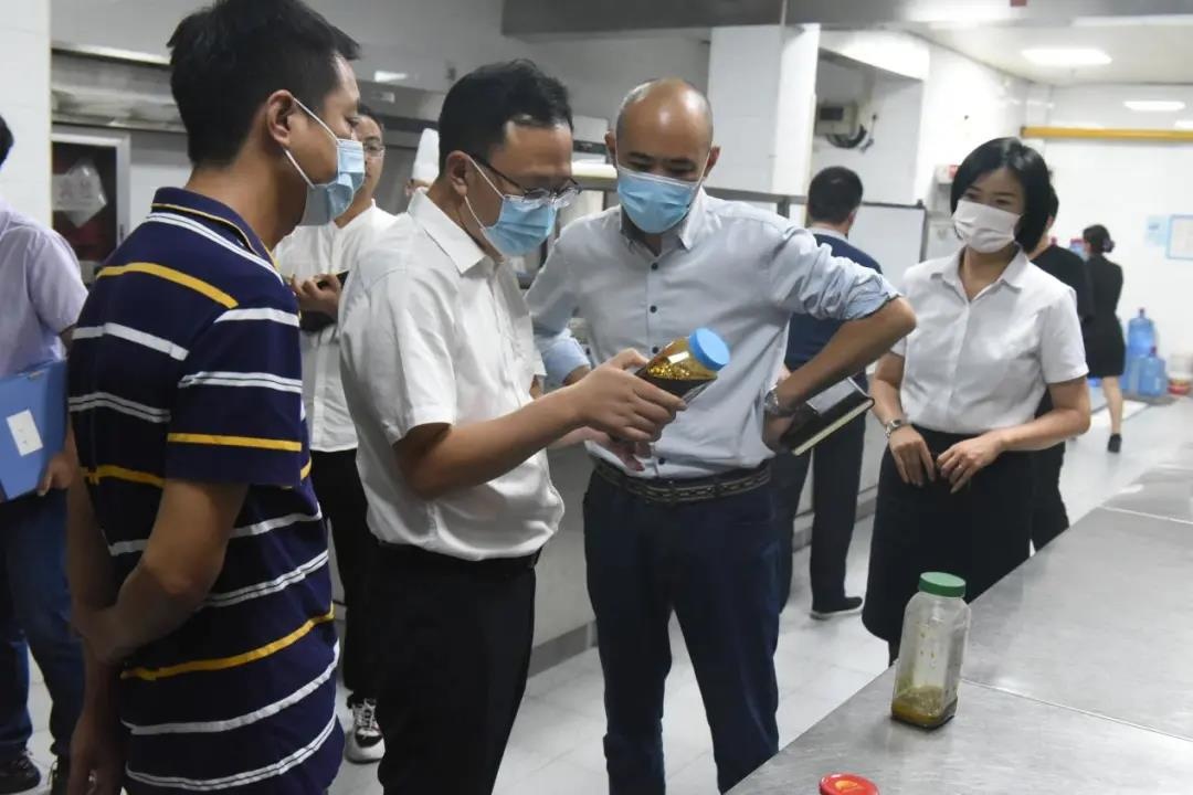 红龙扑克 - 专业在线扑克赛事运营商
