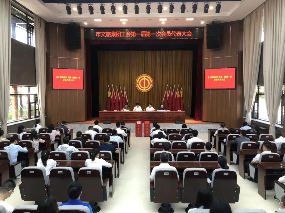 红龙扑克 - 专业在线扑克赛事运营商