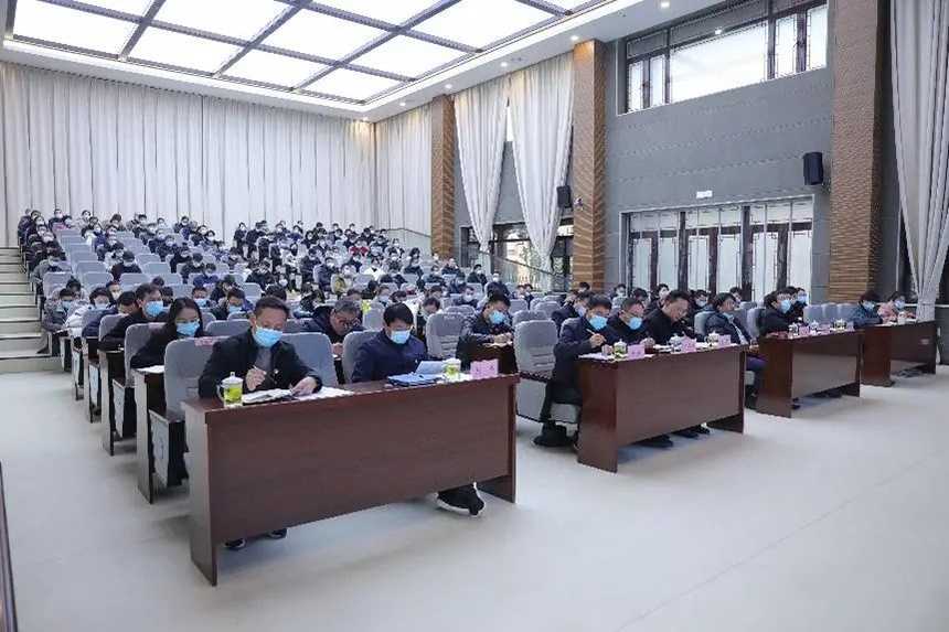 红龙扑克 - 专业在线扑克赛事运营商
