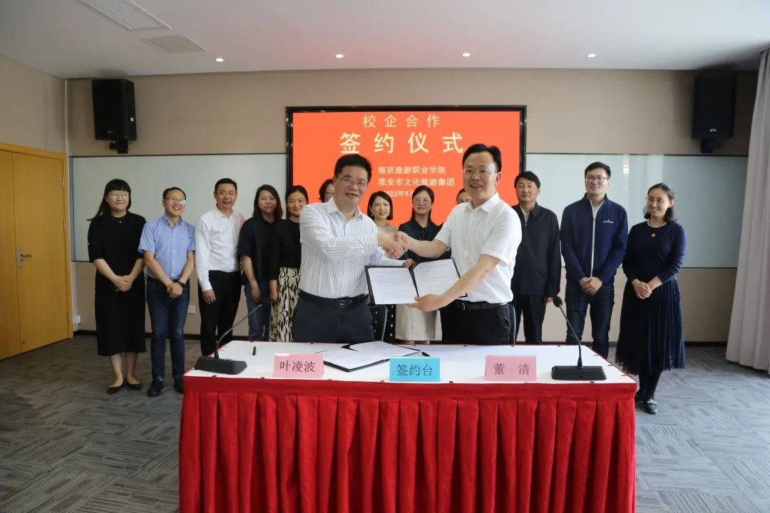 红龙扑克 - 专业在线扑克赛事运营商
