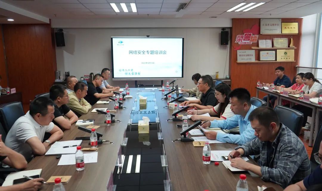 红龙扑克 - 专业在线扑克赛事运营商