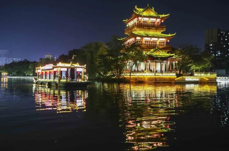 红龙扑克 - 专业在线扑克赛事运营商