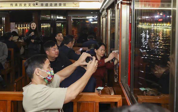 红龙扑克 - 专业在线扑克赛事运营商