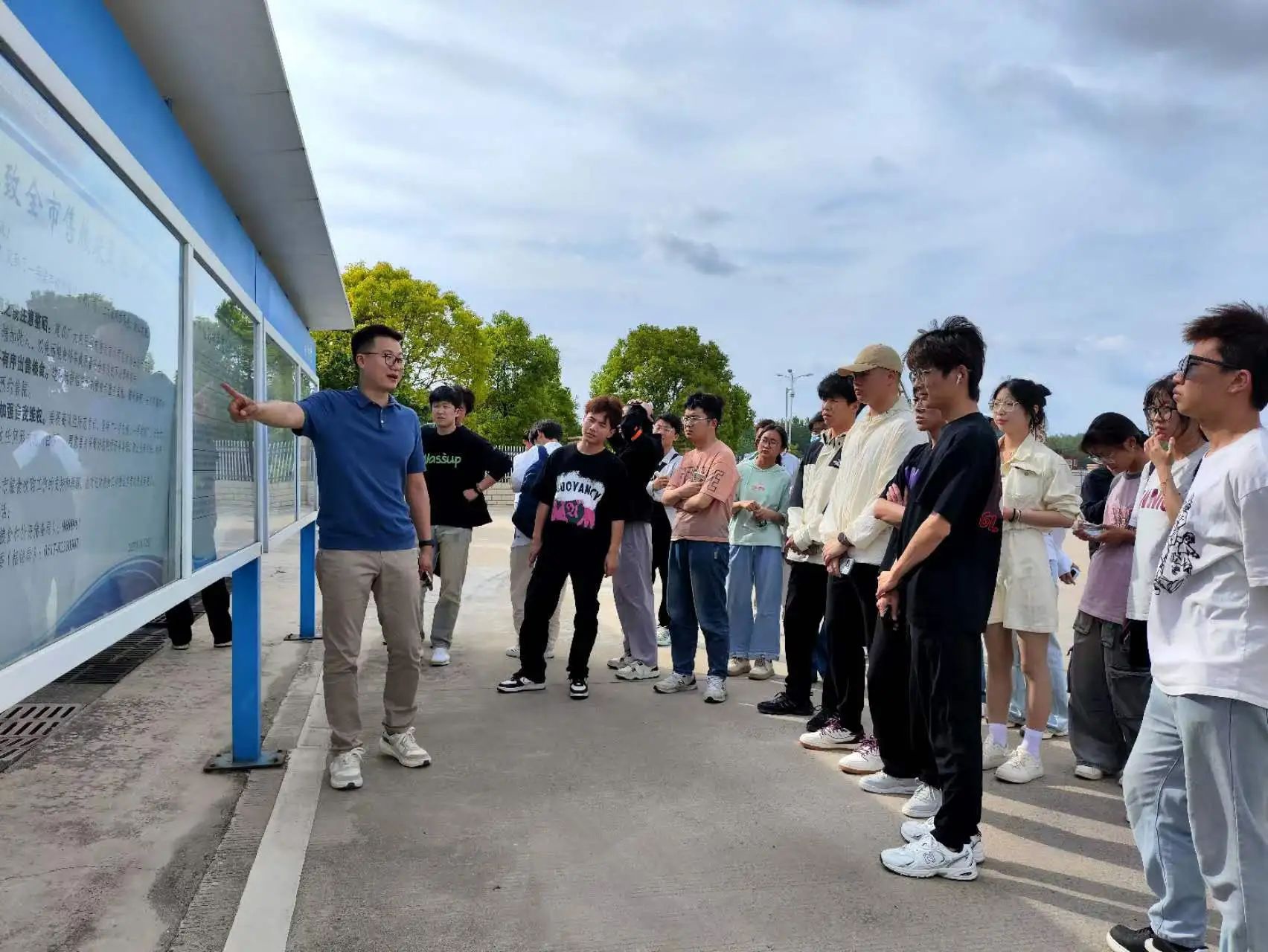红龙扑克 - 专业在线扑克赛事运营商