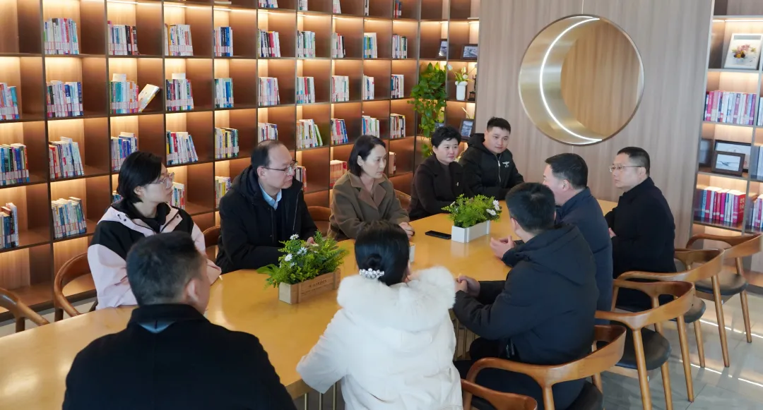 红龙扑克 - 专业在线扑克赛事运营商