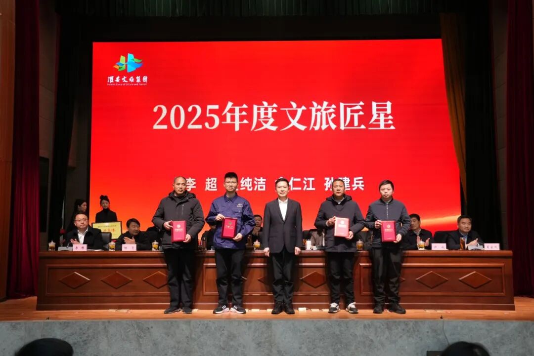 红龙扑克 - 专业在线扑克赛事运营商